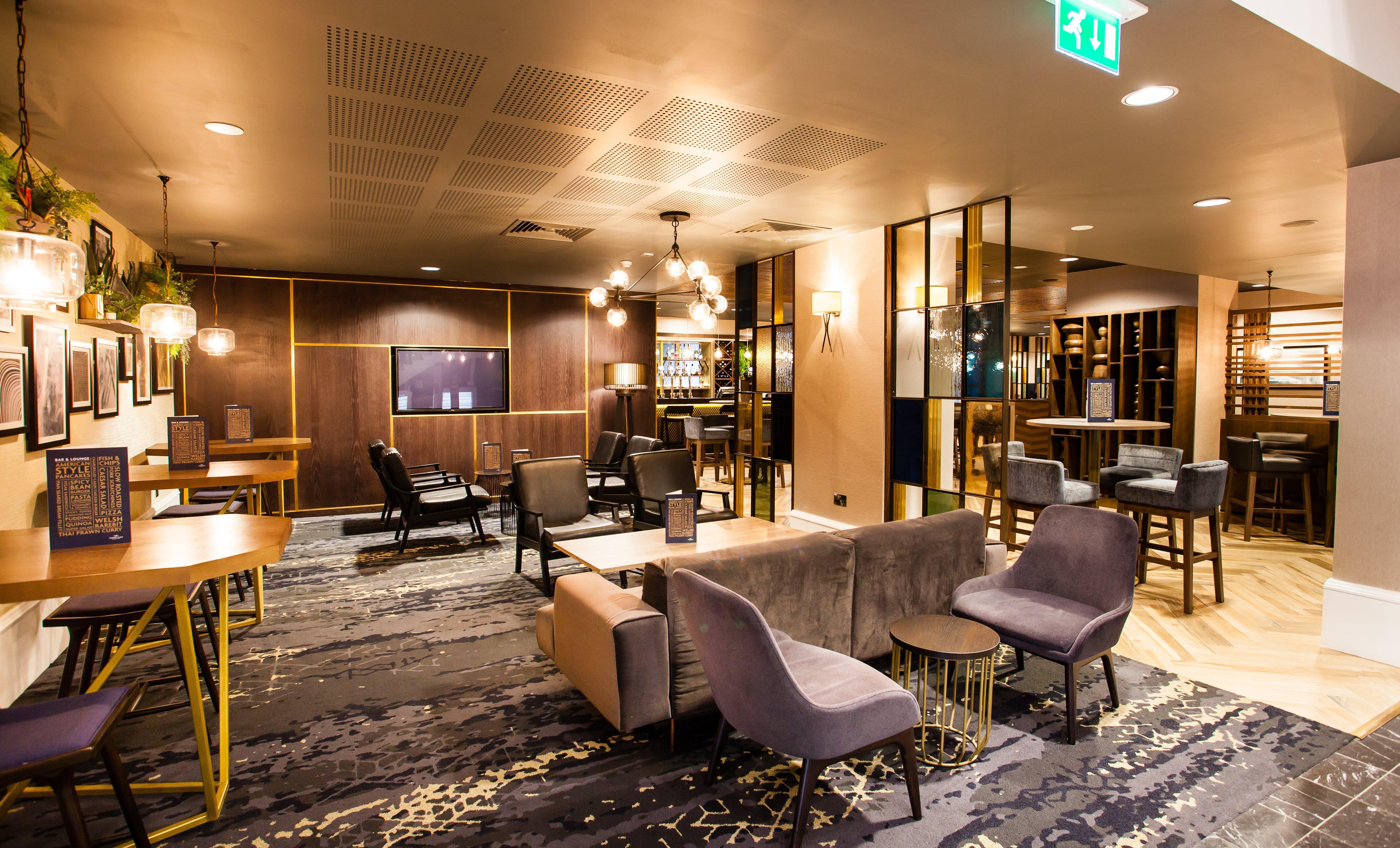 Crowne Plaza Leeds By Ihg Hotel Exterior photo