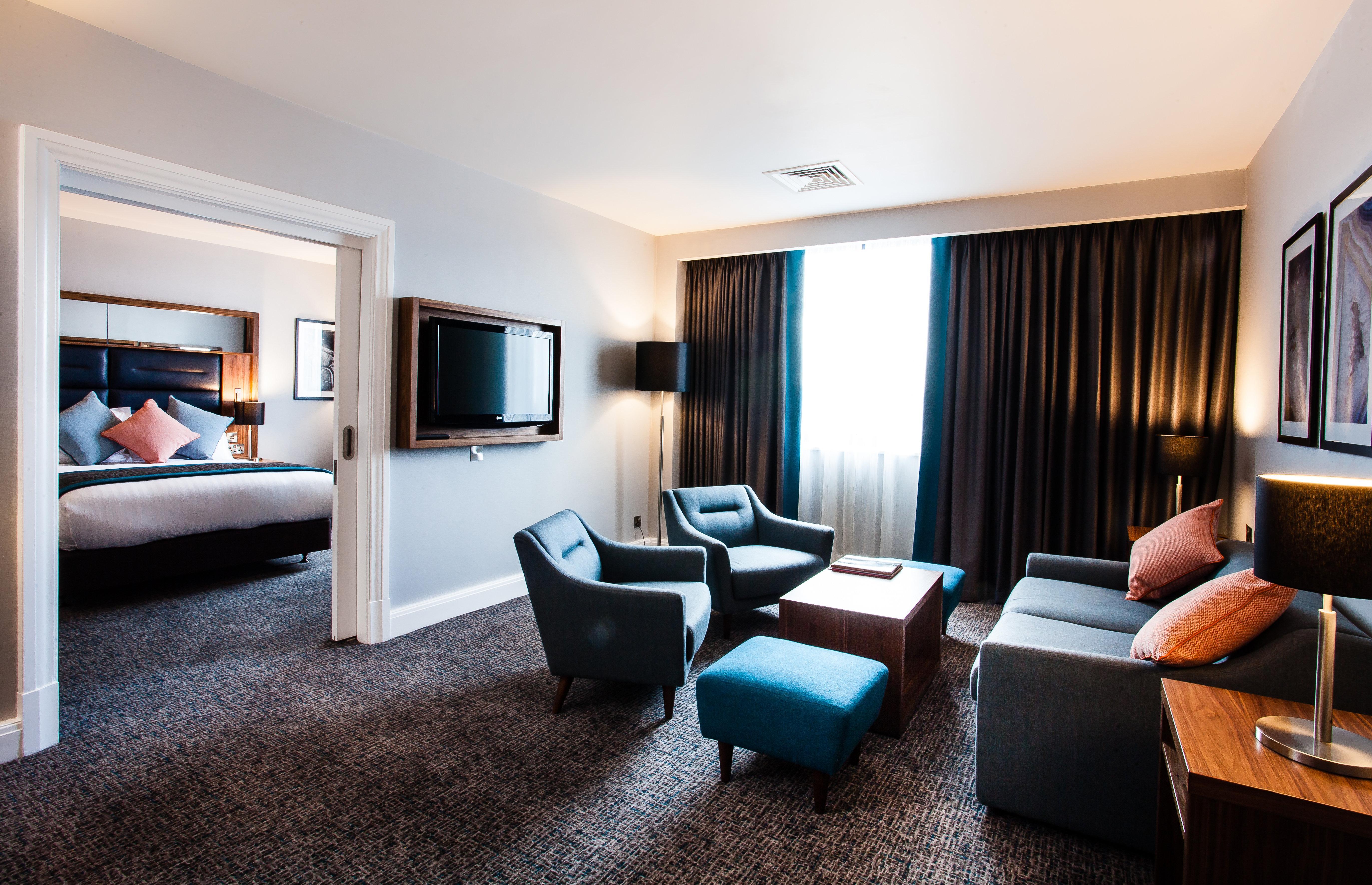 Crowne Plaza Leeds By Ihg Hotel Exterior photo