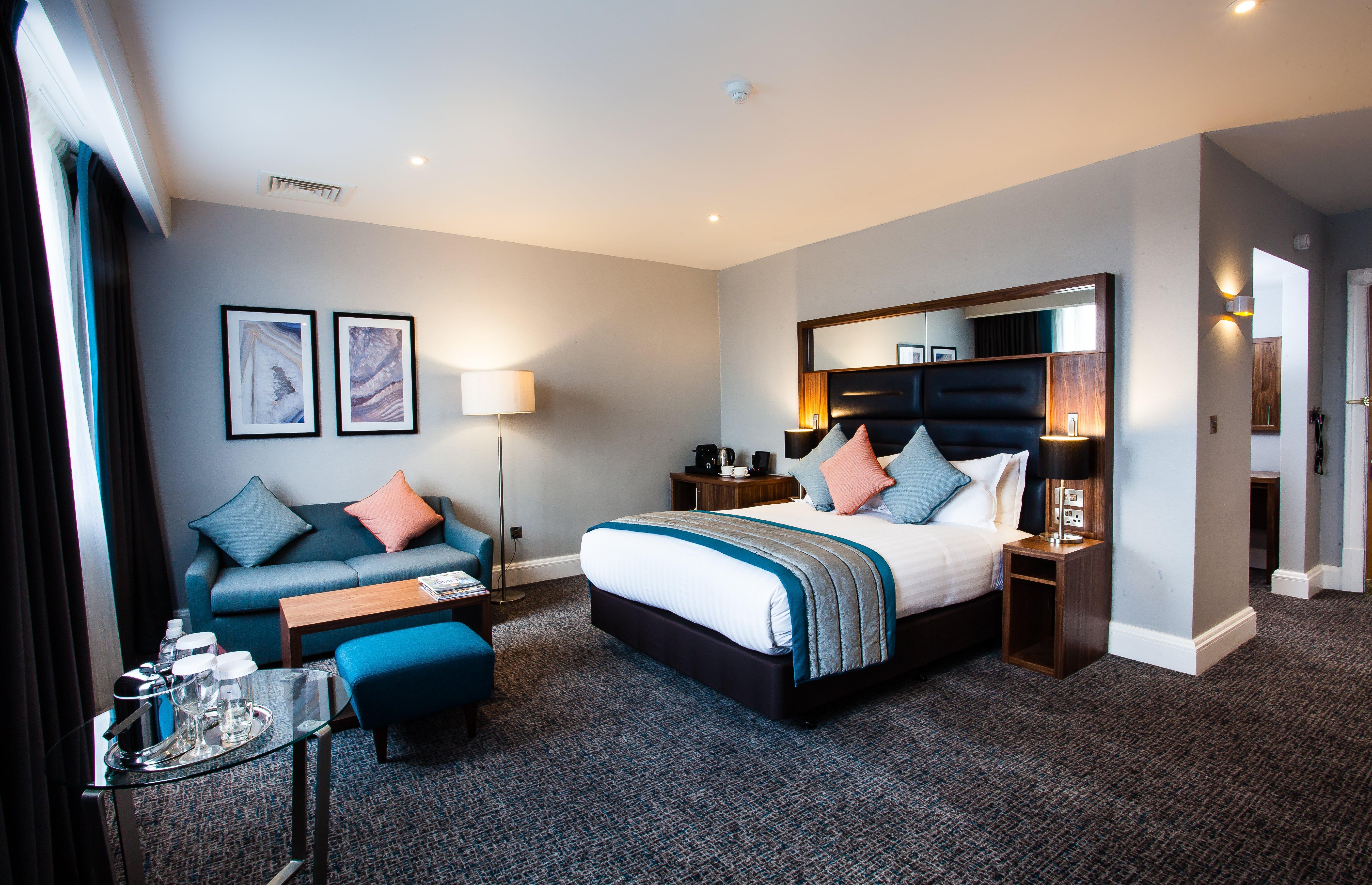 Crowne Plaza Leeds By Ihg Hotel Exterior photo