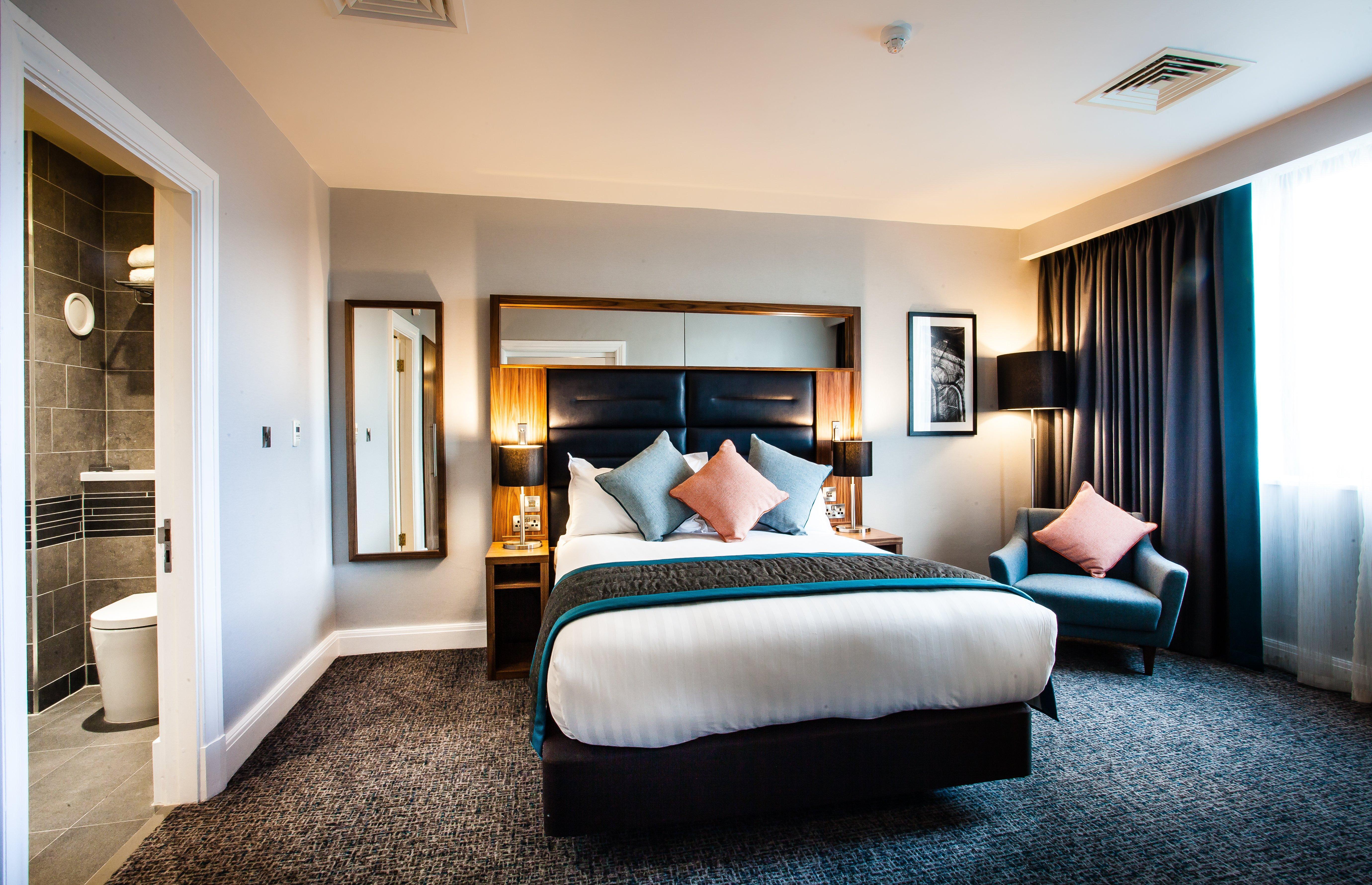 Crowne Plaza Leeds By Ihg Hotel Exterior photo