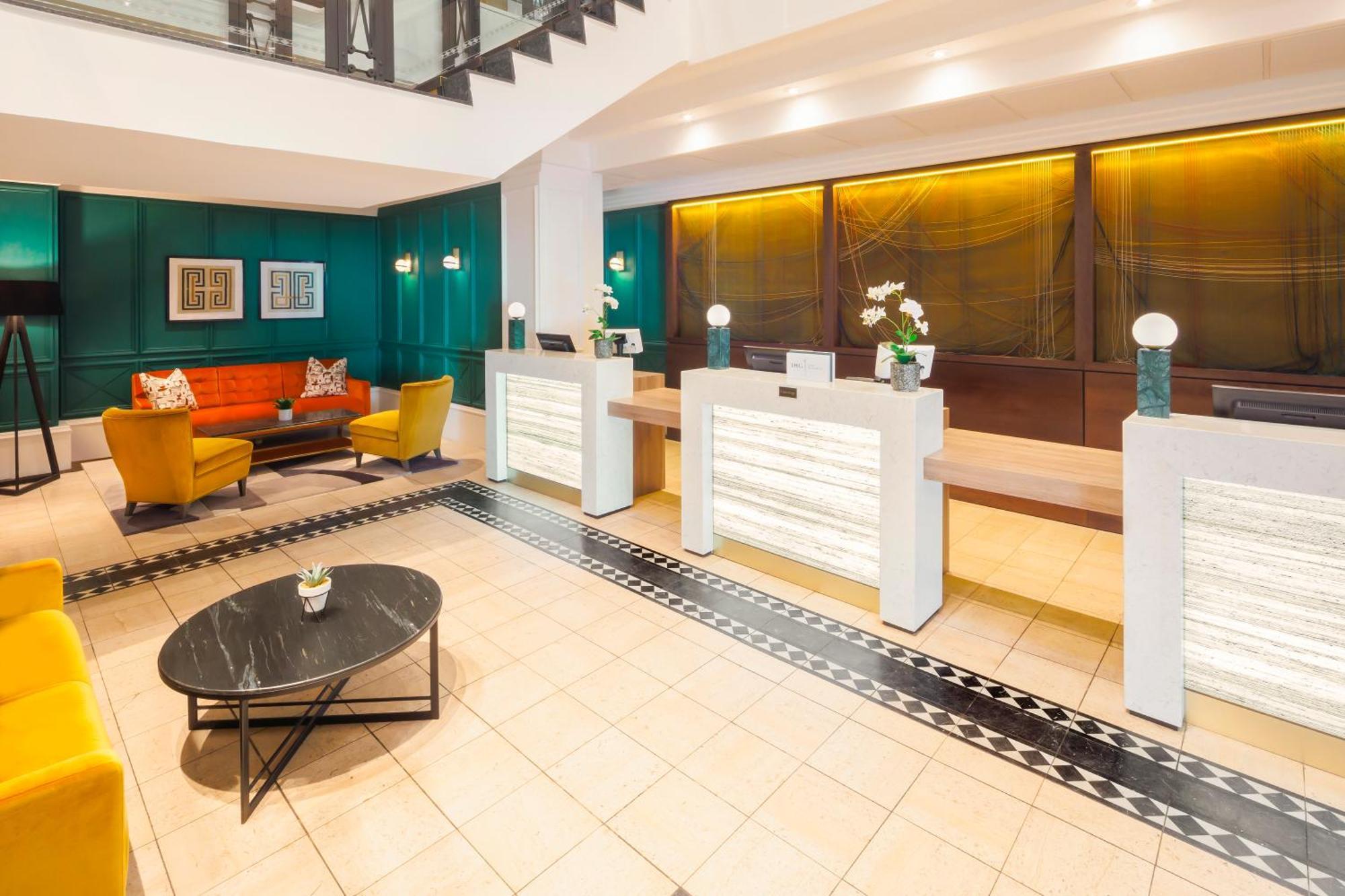 Crowne Plaza Leeds By Ihg Hotel Exterior photo