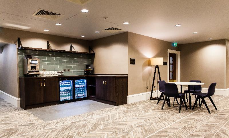 Crowne Plaza Leeds By Ihg Hotel Exterior photo